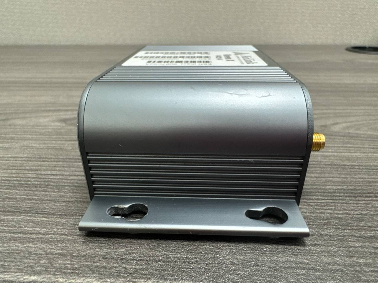 AirLink Raven X V4221-V cellular connection modem