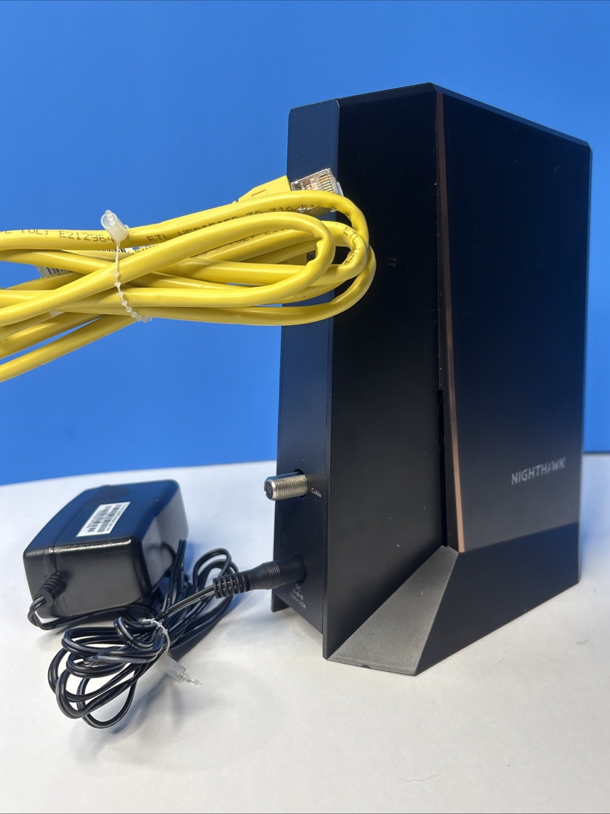 Netgear Nighthawk CM2000 2.5Gbps Cable Modem – DOCSIS 3.1