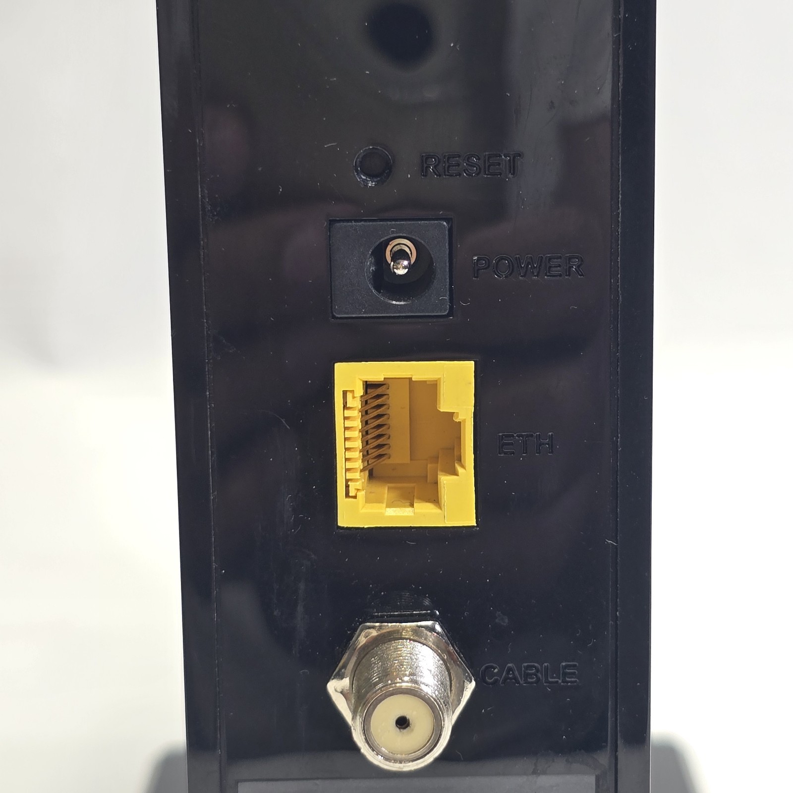 Linksys 24×8 Cable Modem CM3024 Intel Inside 960 Mbps 3.0 High Speed Ethernet.
