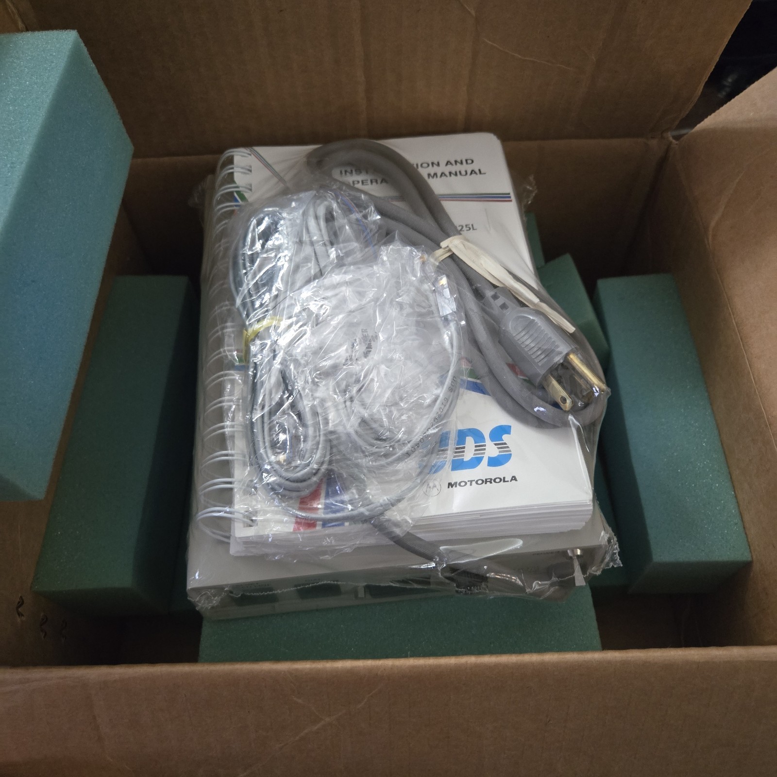 NEW Motorola 62095290 Dial-Up & Fax External Modem V.3225L