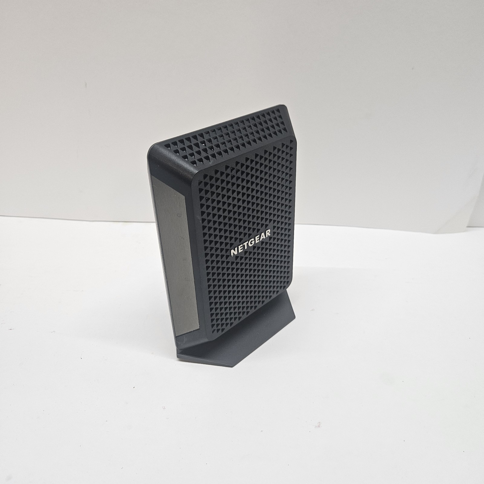 NETGEAR CM700-100NAS Cable Modem (REFURBISHED)
