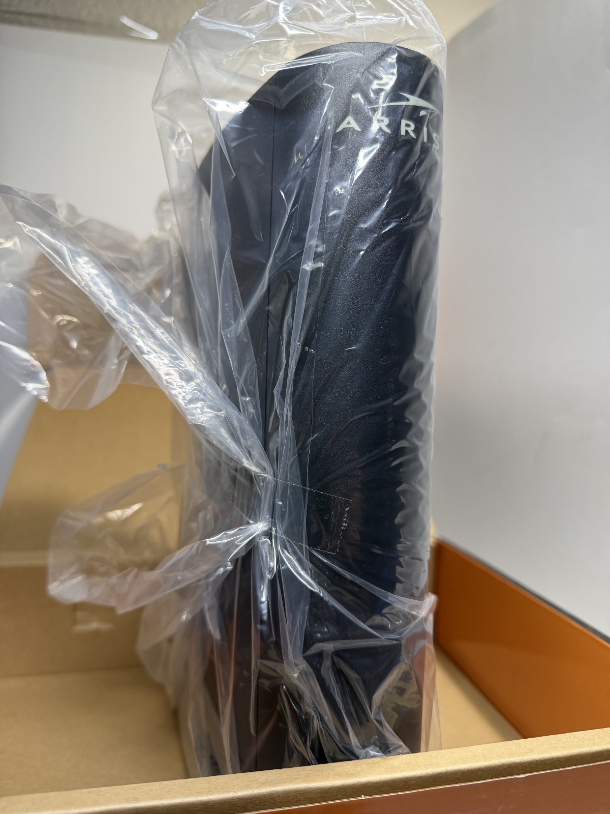 Arris SURFboard G54 Wi-Fi 7 Cable Modem Router BE18000 DOCSIS 3.1 10Gbps Multi-G