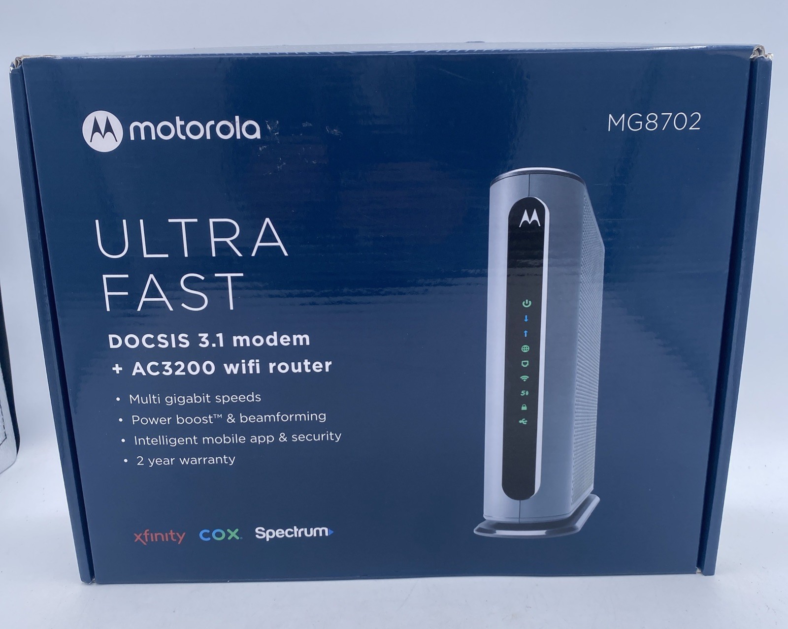 Motorola Ultra-Fast DOCSIS 3.1 Cable Modem with AC3200 Dual Band Router MG8702