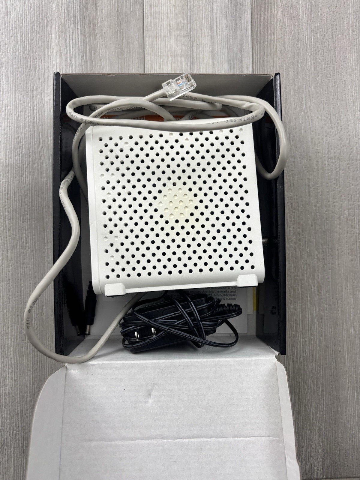 ARRIS SURFboard SB6183 DOCSIS 3.0 Cable Modem 16×4 High Speed
