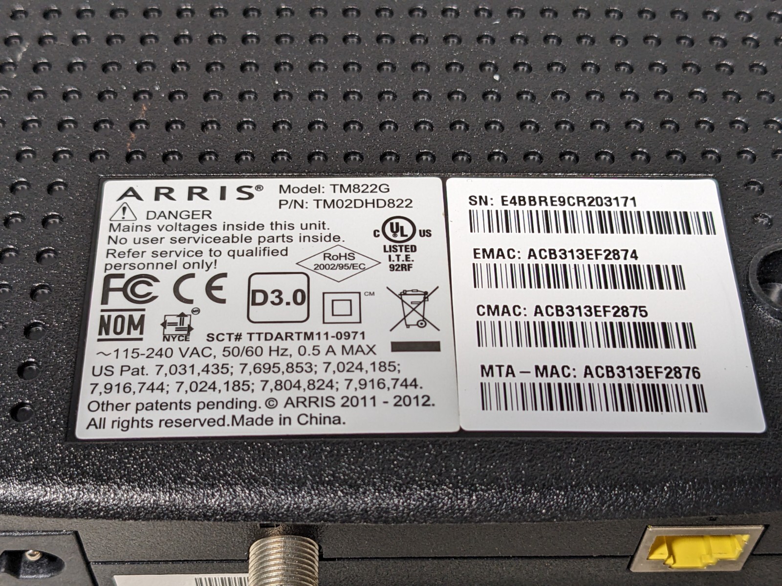 ARRIS Touchstone TM822G DOCSIS 3.0 8×4 Modem TM0DHD822 – Black
