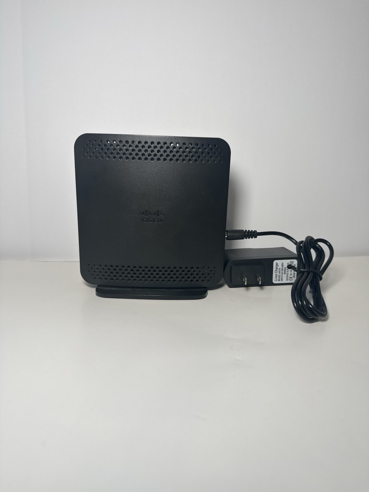 Cisco DPH-154 Cable Modem Broadband Internet Modem With Power Adapter