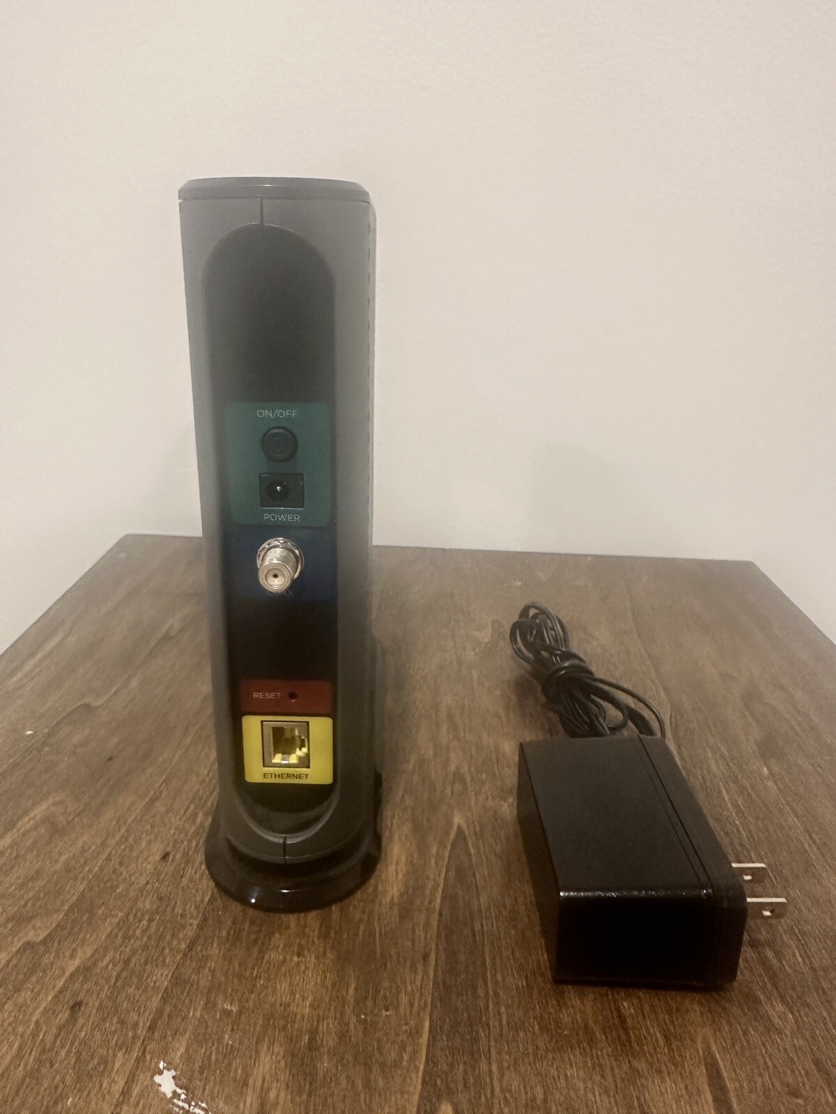 Motorola MB7621 24×8 Cable Modem (1000+ Mbps)