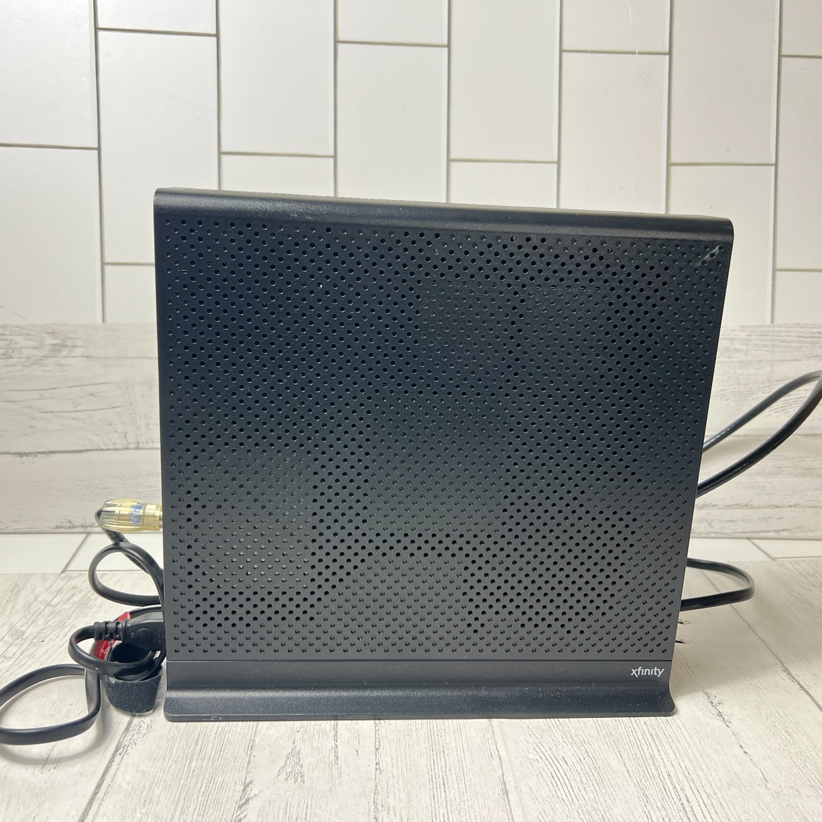 Xfinity Prepaid Internet Starter Kit ARRIS TG1682G DUEL BAND WI-FI Modem