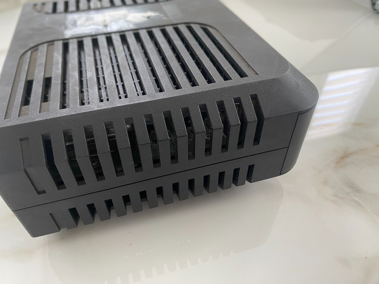 CISCO DPQ3925 8×4 DOCSIS 3.0 Wireless Telephony Gateway Modem Router Black USED