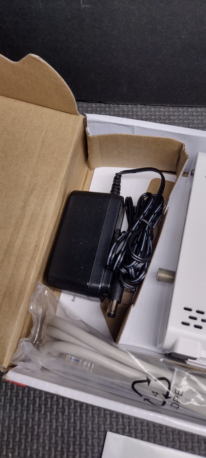 ARRIS SURFboard SB6190 32×8 DOCSIS 3.0 Gigabit Cable Modem