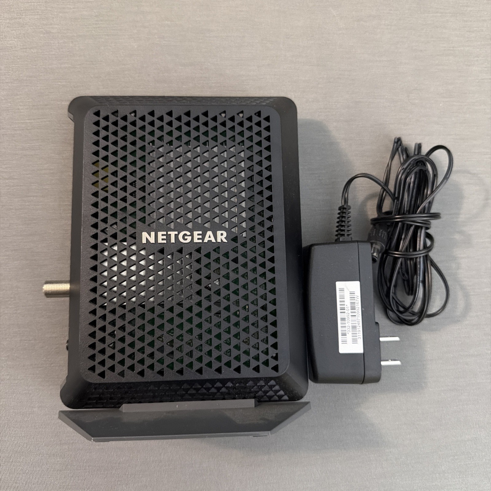 NETGEAR CM700-100NAS Cable Modem