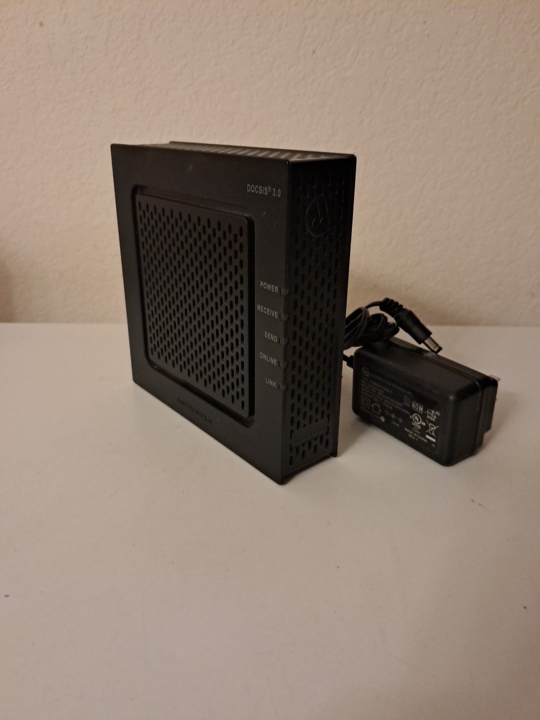 Motorola SB6120 SURFboard Docsis 3.0 Cable Modem, Black, 150 Mbps
