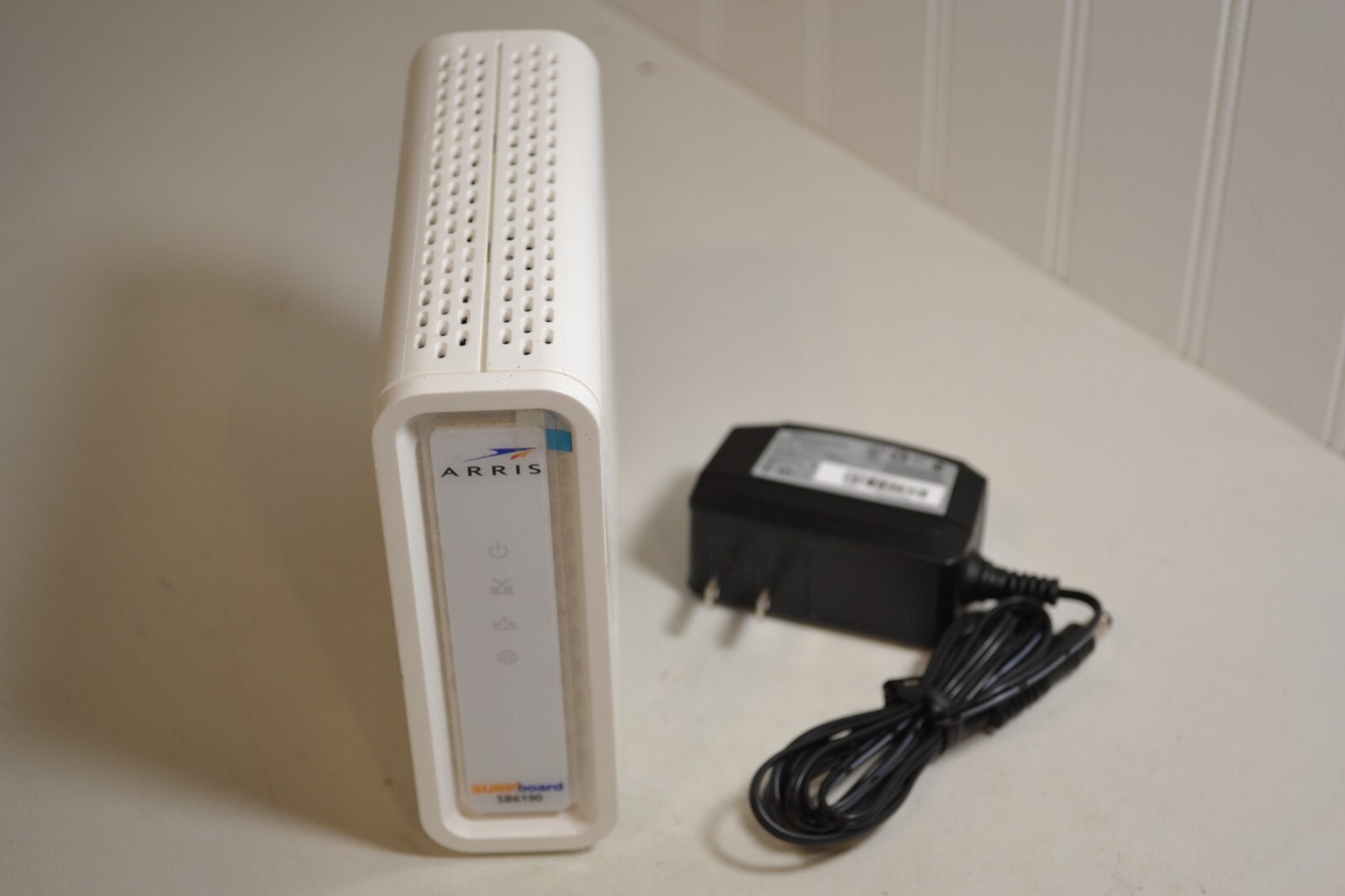 OEM Arris SURFboard SB6190 SB00DXD6190 Gigabit Port DOCSIS 3.0 Cable Modem