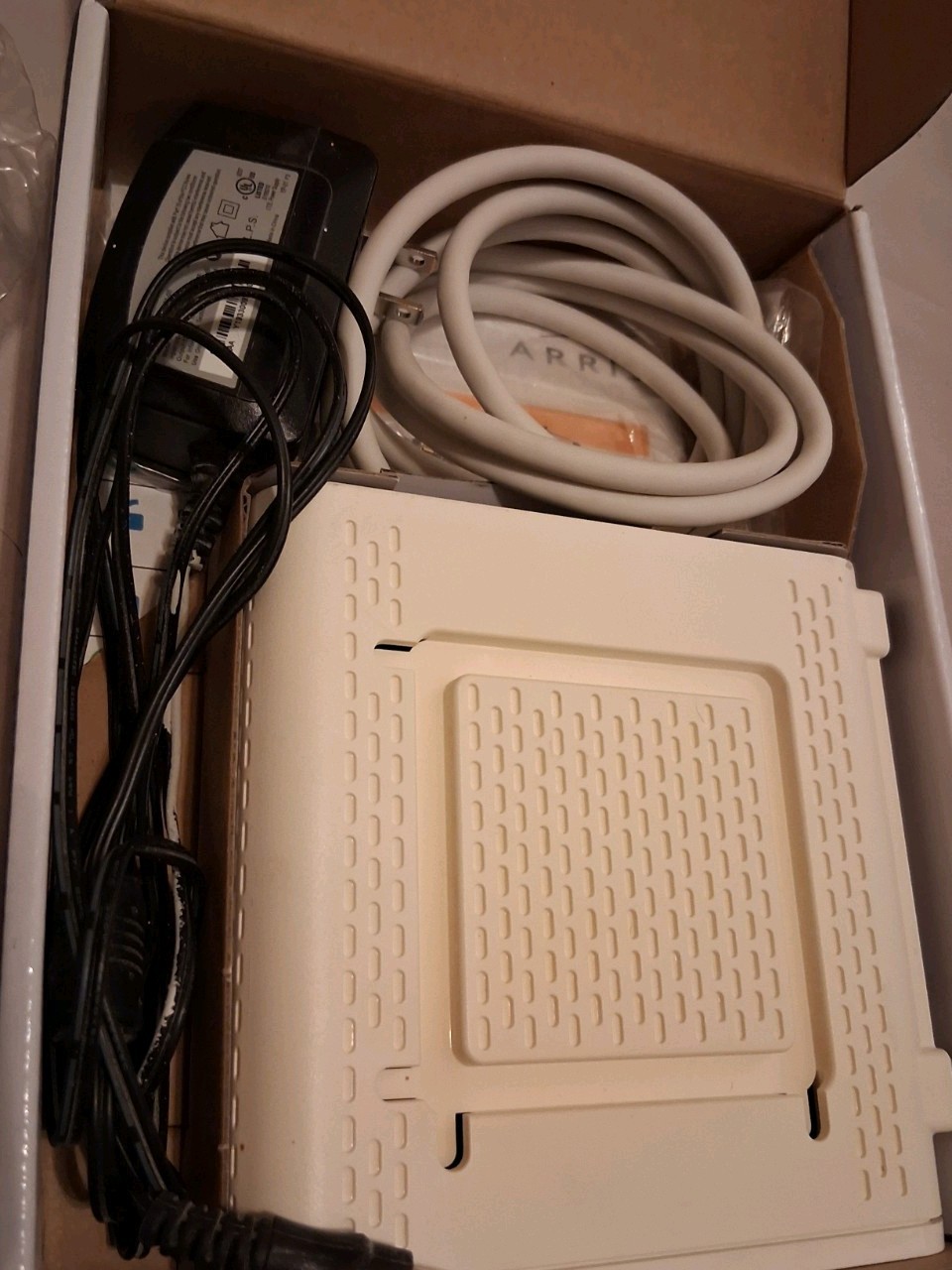Arris Surfboard 3.0 Docsis Cable Modem Sb6190 1.4 GBPS Internet