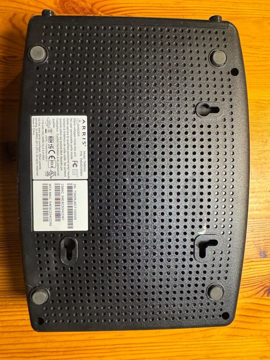 ARRIS Touchstone TM804G Telephony Cable Modem DOCSIS 3.0