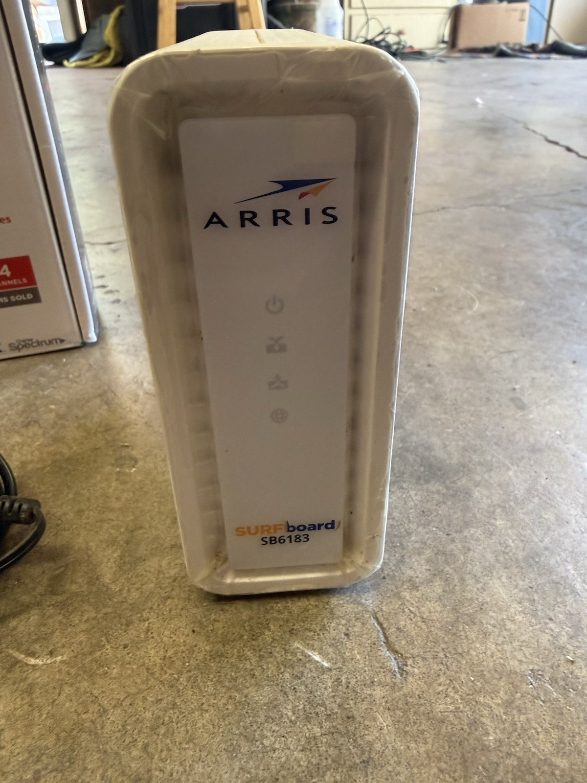 ARRIS SB6183 686 Mbps Cable Modem, White – Used – Tested – MAC Released
