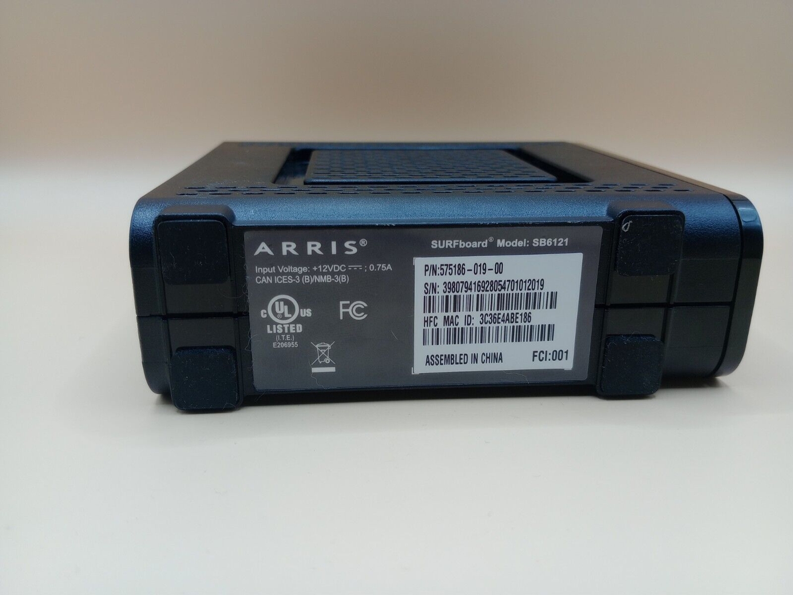 Arris Surfboard SB6121 Cable Modem High Speed Internet Pre-owned No Power Cord