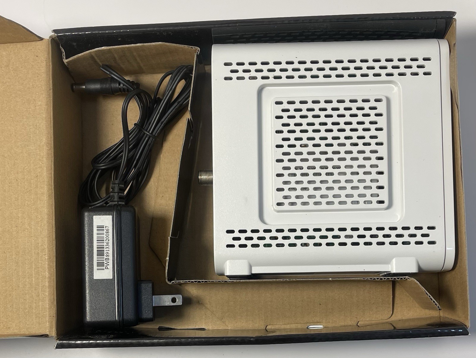 Motorola ARRIS SURFboard SB6141 Cable Modem DOCSIS 3.0 343Mbps IPv6 White