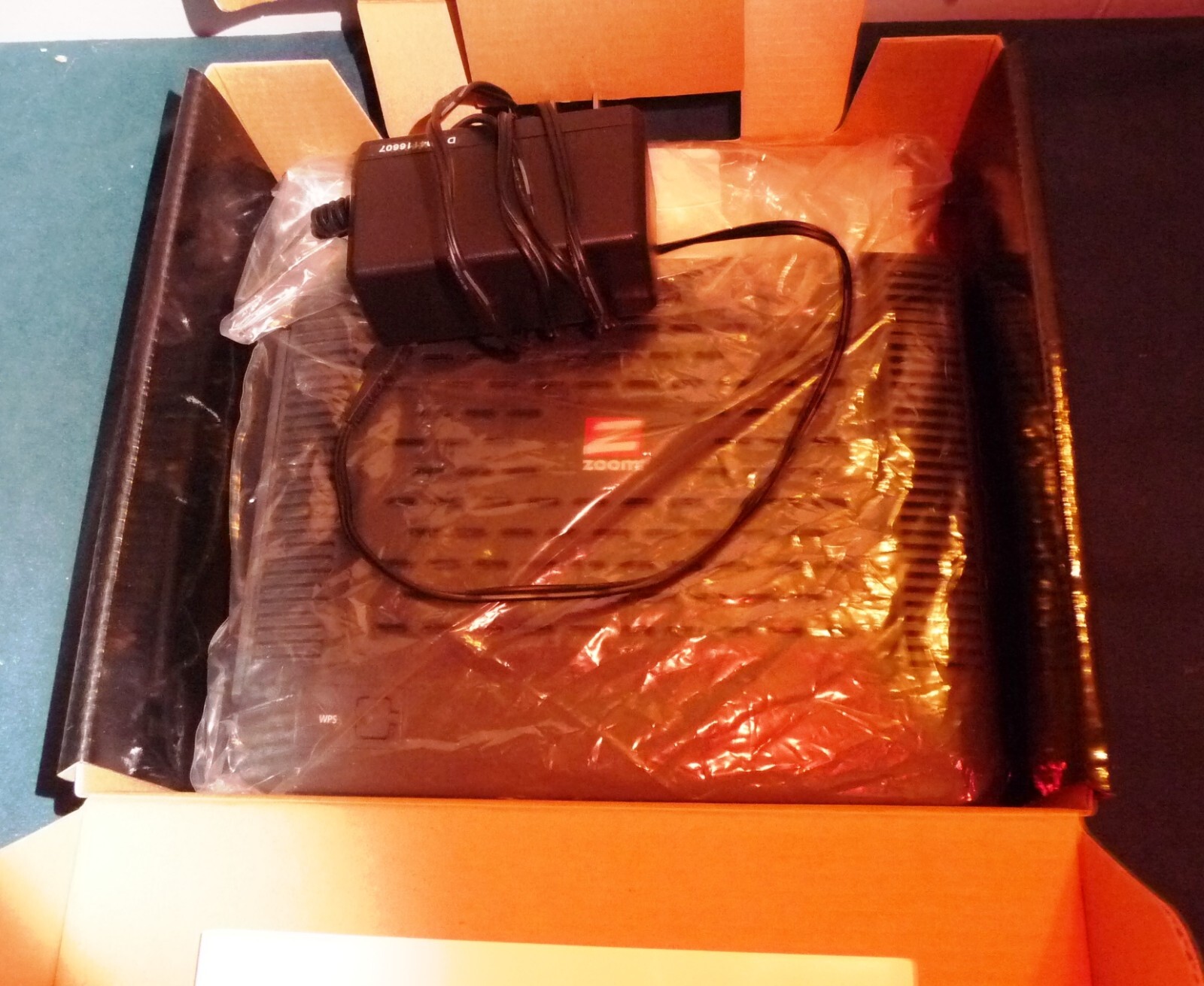 Zoom 343 Mbps Docsis 3.0 Cable Modem/Router with Wireless-N & Gigabit Ethernet