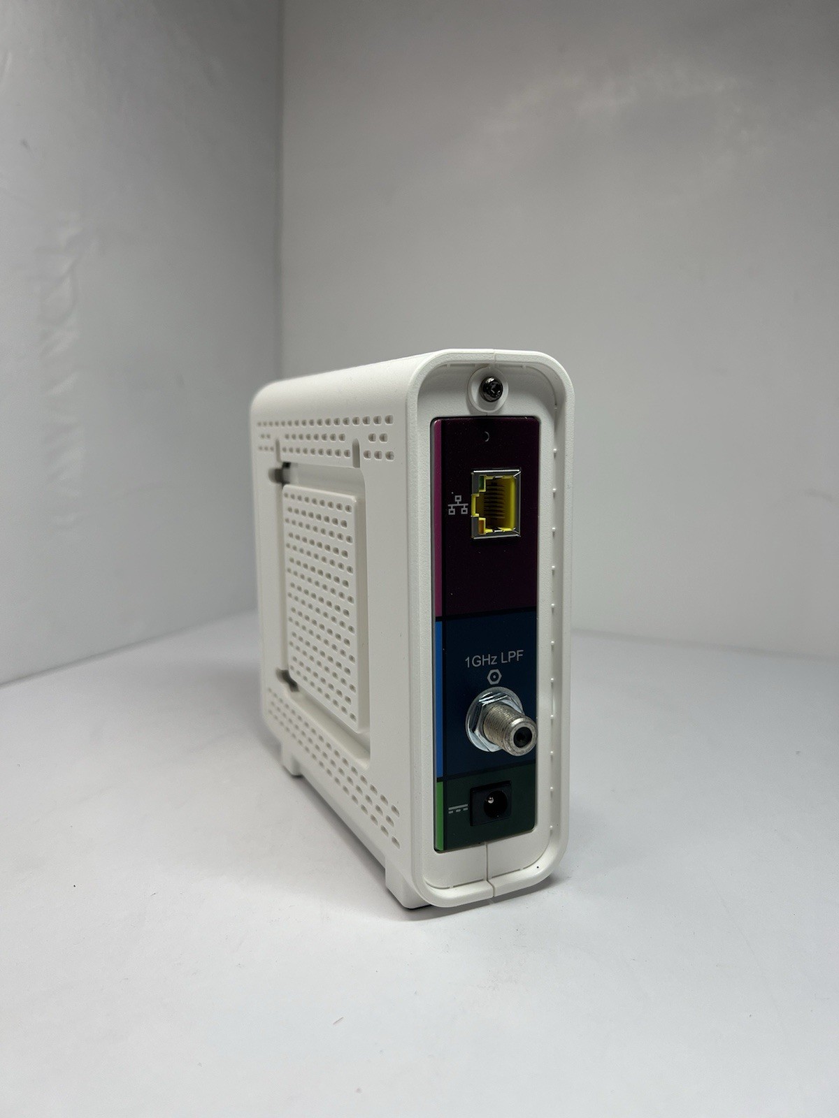ARRIS SURFboard SB6190 DOCSIS 3.0 Cable Modem 1.4 Gbps White XFINITY