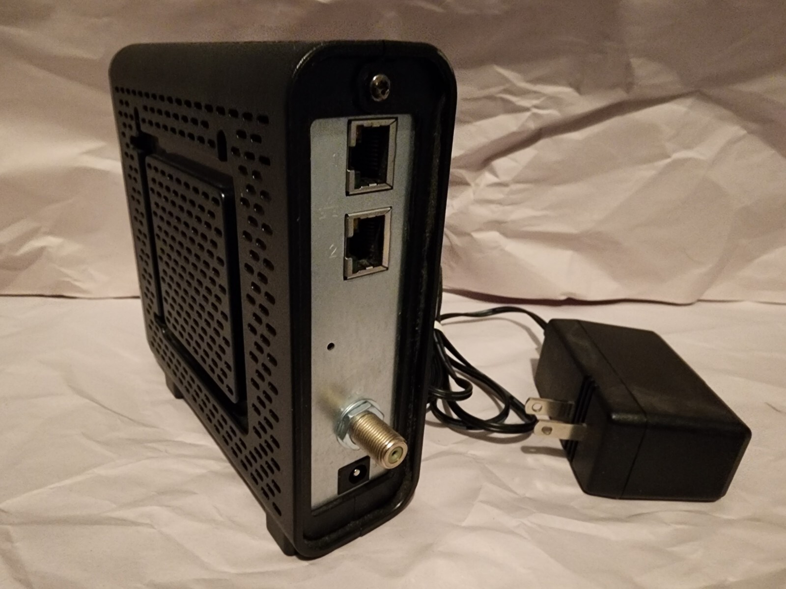 ARRIS Touchstone CM8200A DOCSIS 3.1 Ultra Fast Cable Modem – Black