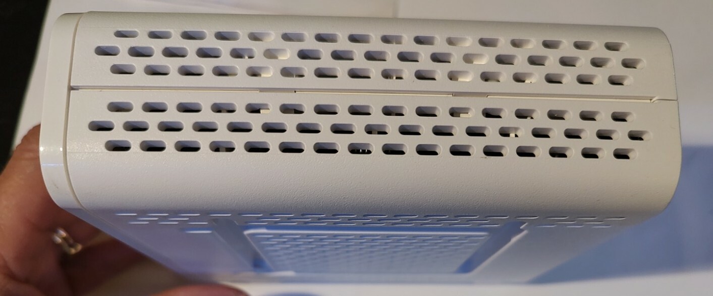 ARRIS SURFboard SB6141 8×4 DOCSIS 3.0 Cable Modem White