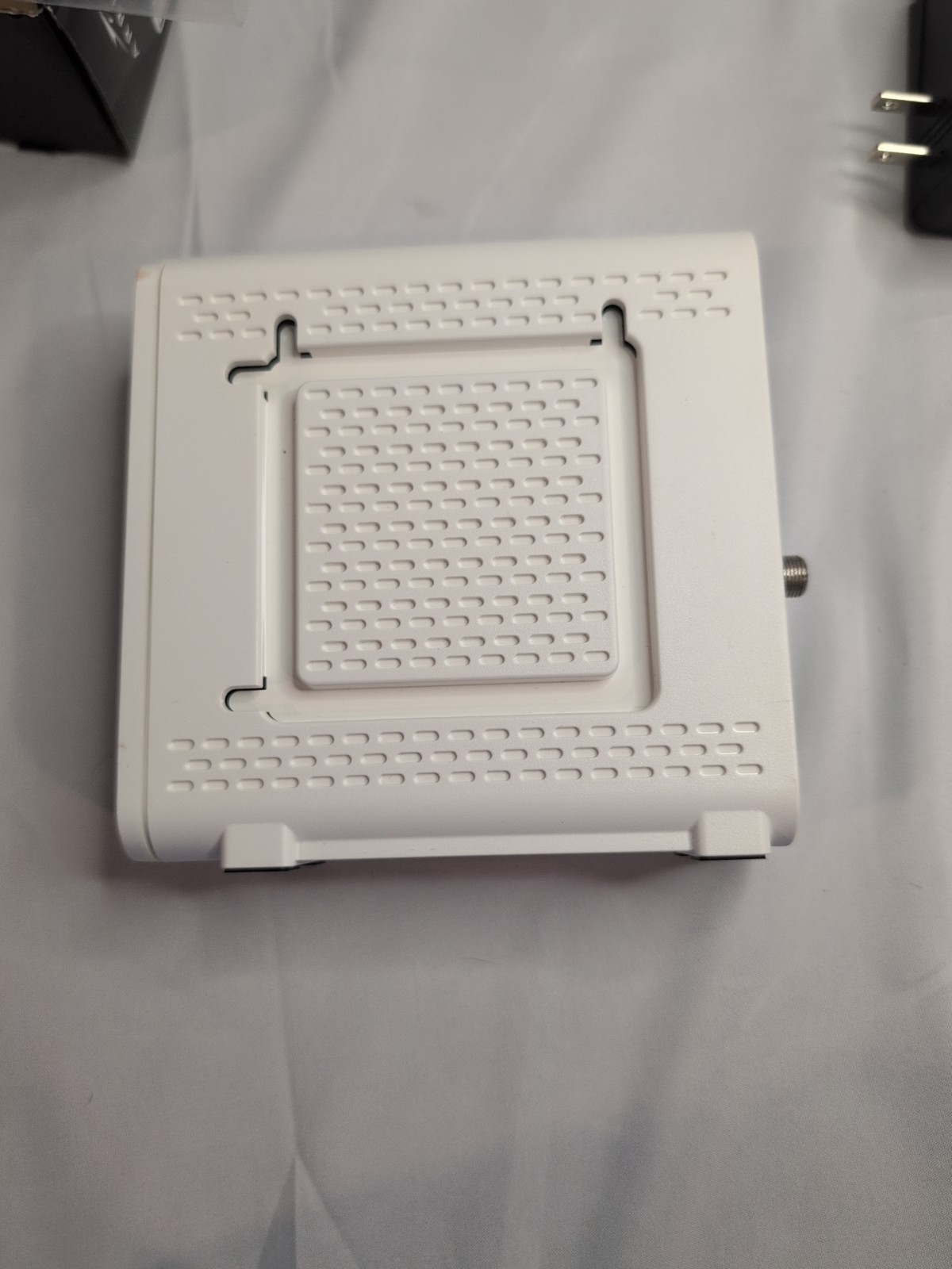 Motorola Arris SURFboard Modem 400 Series SB6141 343 Mbps DOCSIS 3.0 Ethernet