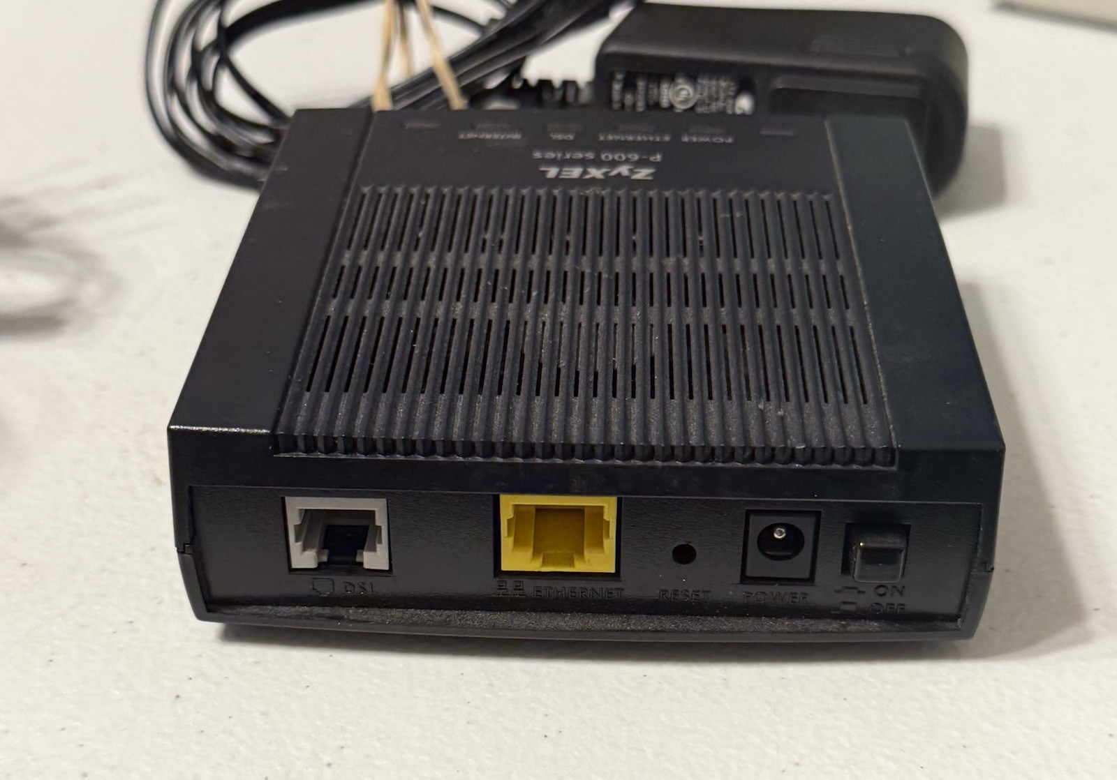 Zyxel P-600 Series P-660R-ELNK