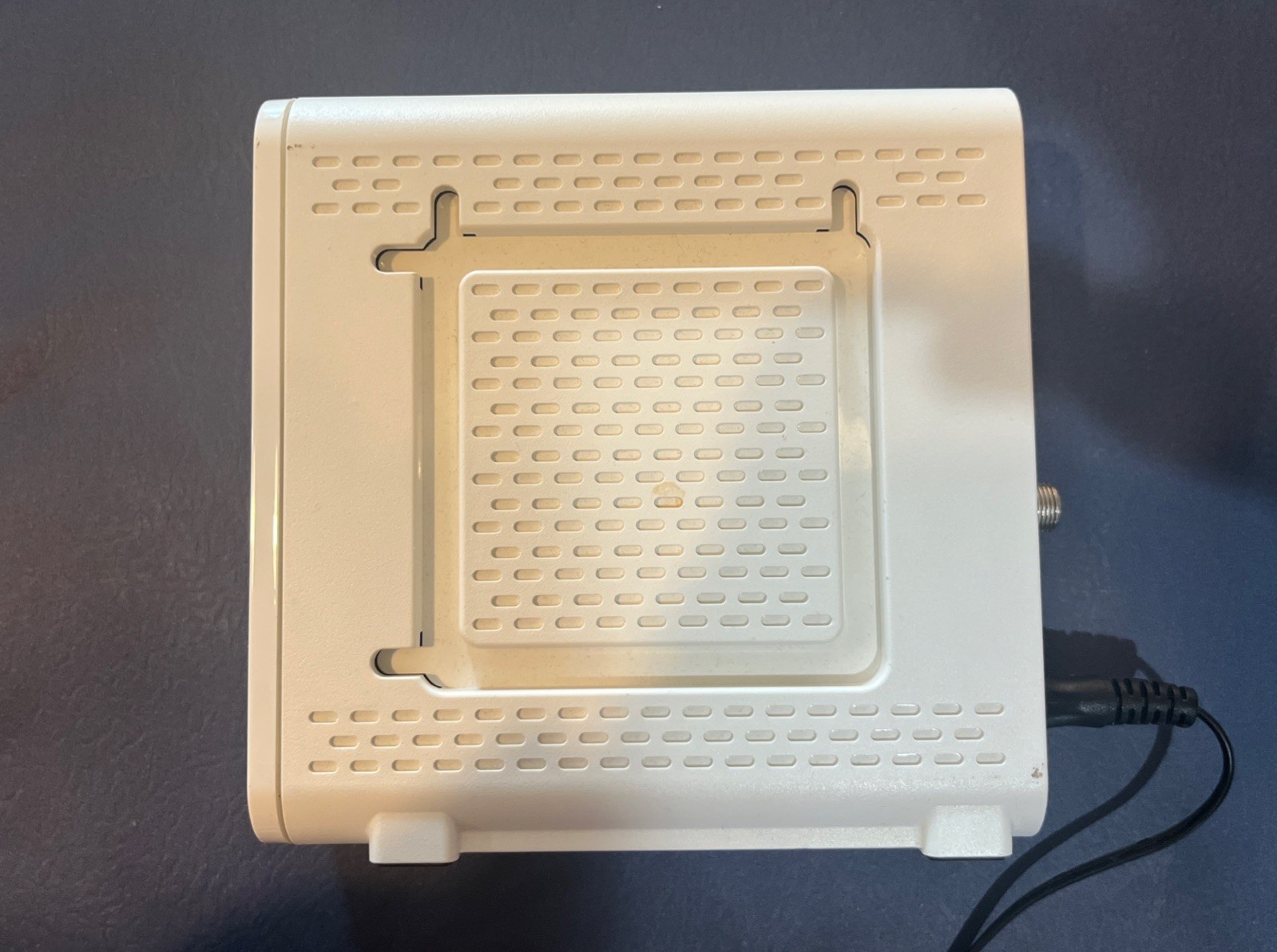 ARRIS SURFboard SB6141 Cable Modem, USED