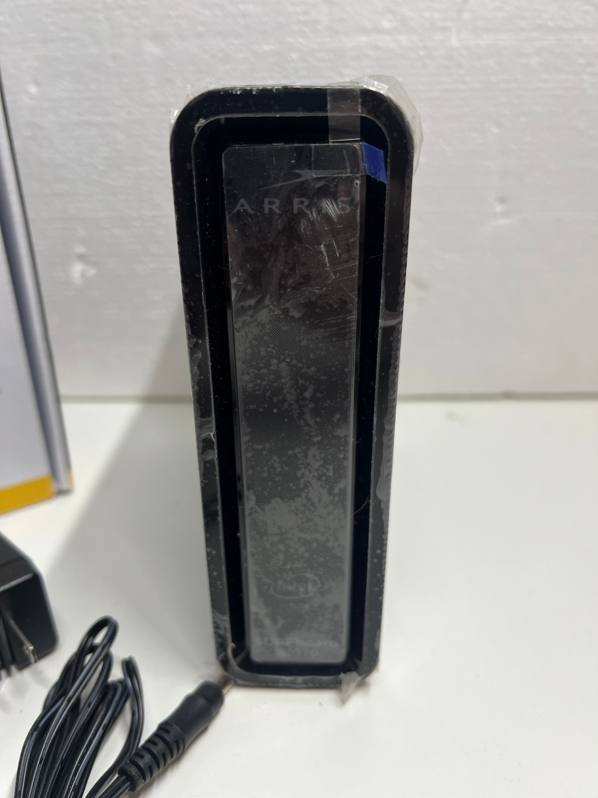Arris SURFboard SBG10 Wireless Router – Cable Modem 2-Port Switch – 1GbE – WiFi5