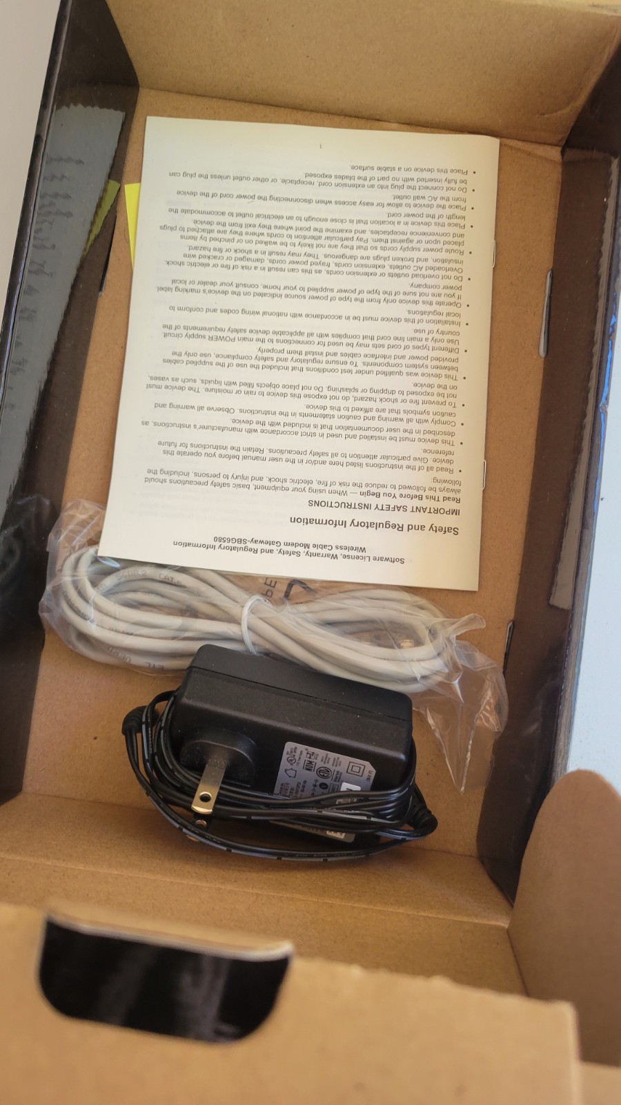 Motorola Arris SURFboard SBG6580 Modem & Wi-Fi Router N300 300 Dual Open box New