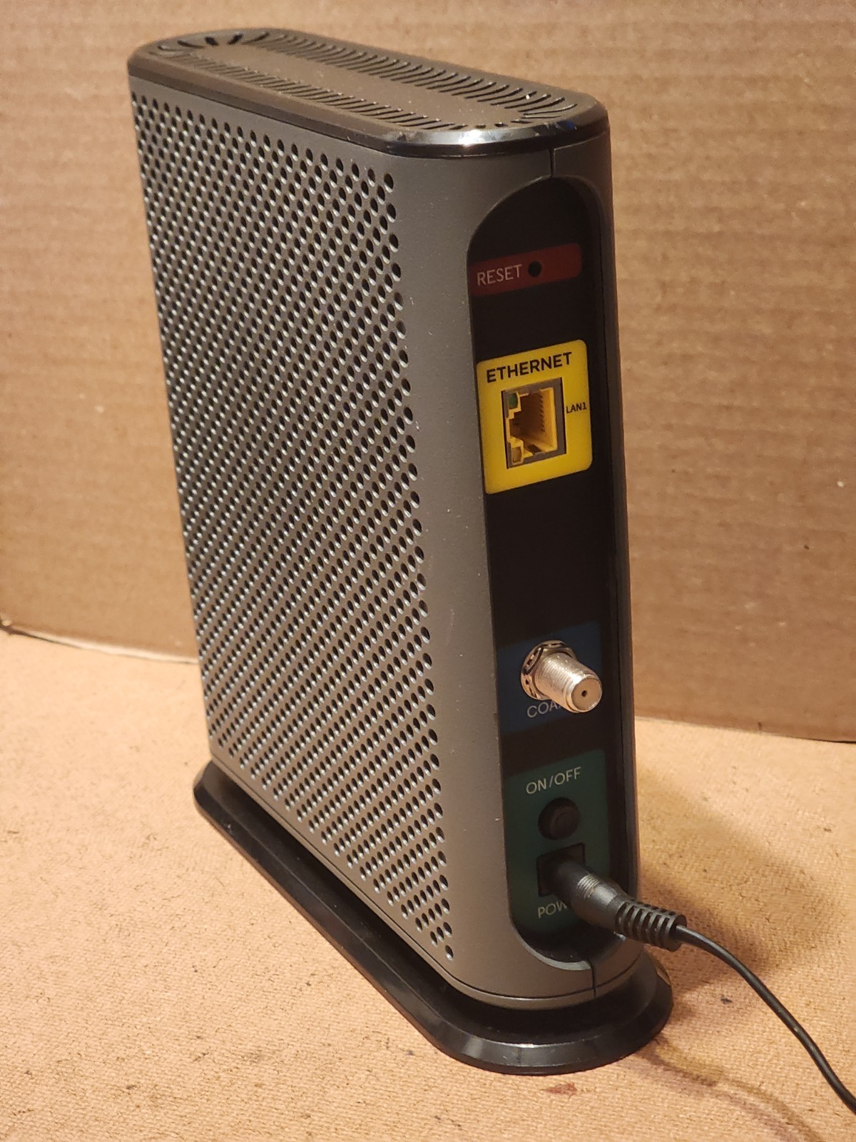 Motorola DOCSIS 3.1 Cable Modem Model MB8611 – Free shipping