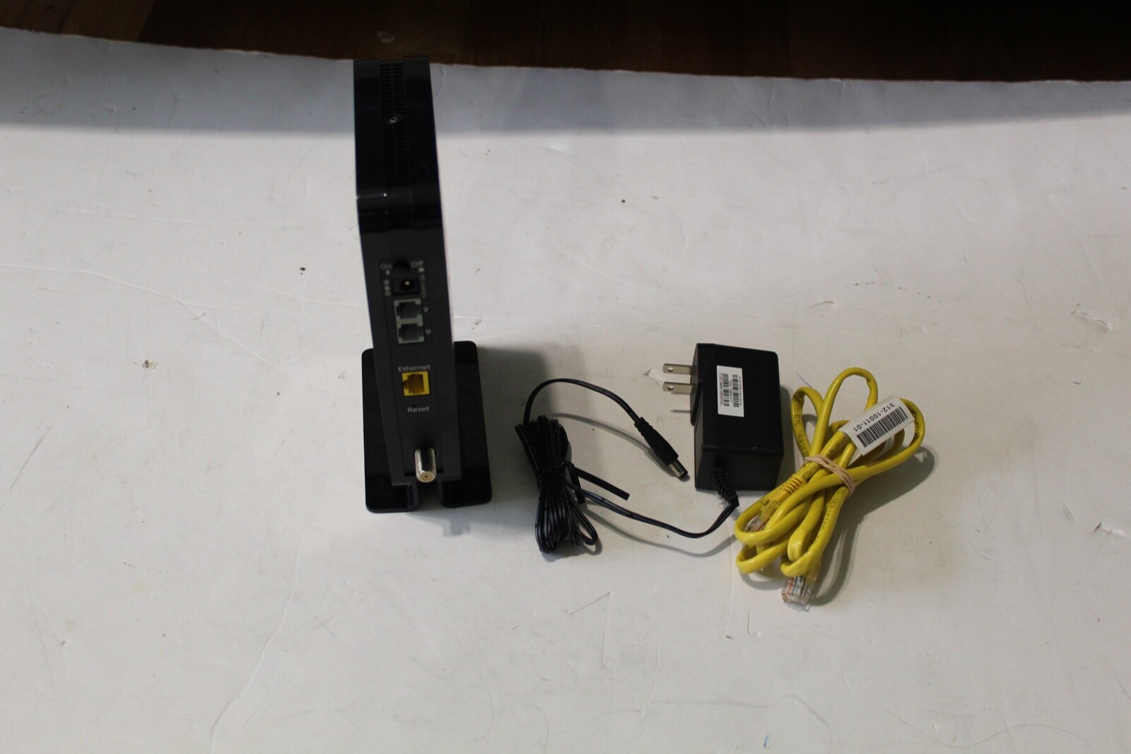 NETGEAR CM500V Cable Modem WITH ETHERNET CABLE AND POWER PLUG