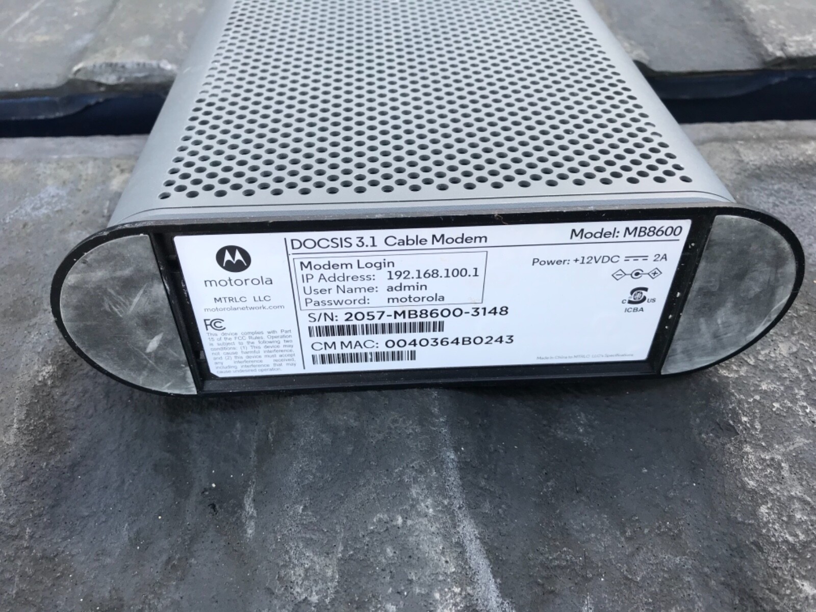 Motorola MB8600 DOCSIS 3.1 Cable modem- Black