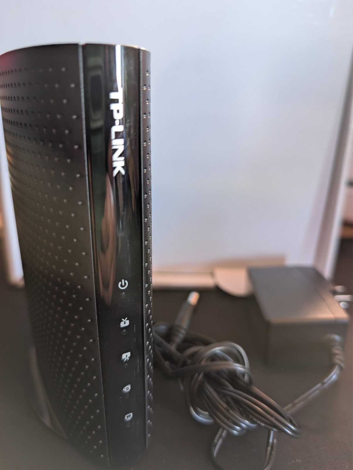 TP-Link TC-7610 DOCSIS 3.0 Cable Modem High Speed Internet w/ Power Cord