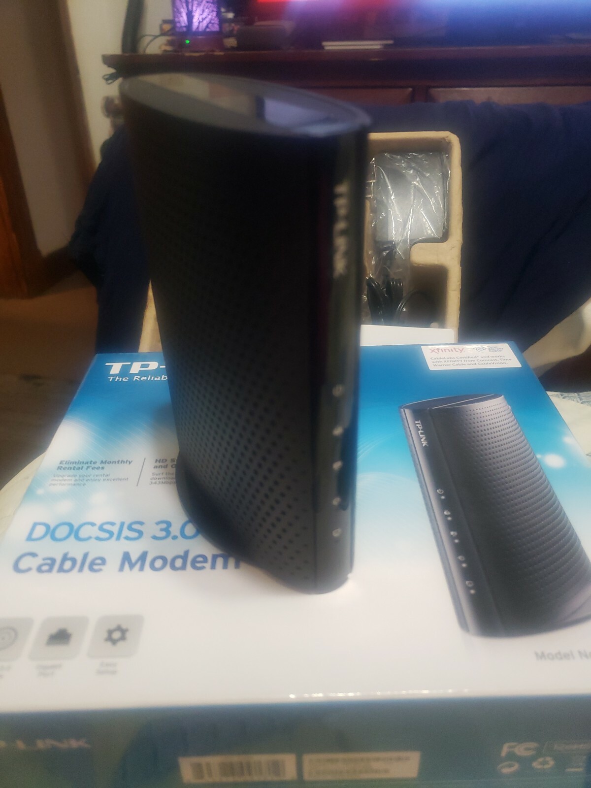 TP-Link DOCSIS 3.0 High Speed Cable Modem TC-7610 Gigabit 8×4 Gaming Streaming