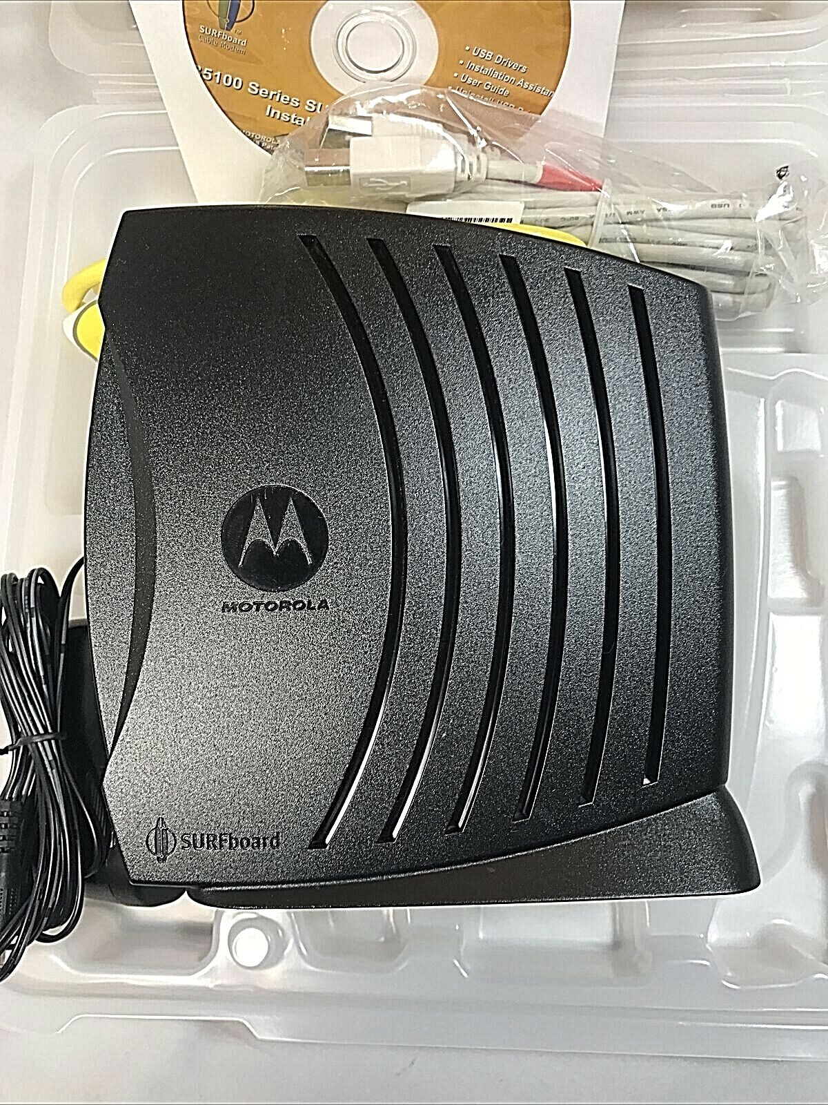 Motorola SURFboard SB5100 Cable Modem 500887-025-00 AC Adapter CD Disk Bundle