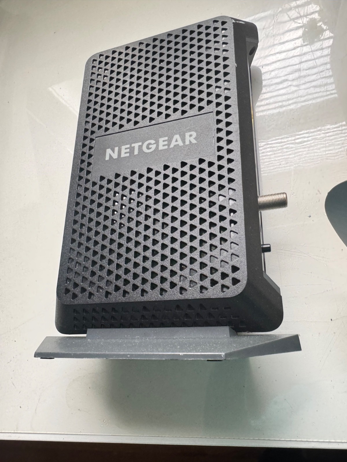 NETGEAR CM600 High Speed Gigabit Ethernet port Cable Modem Black