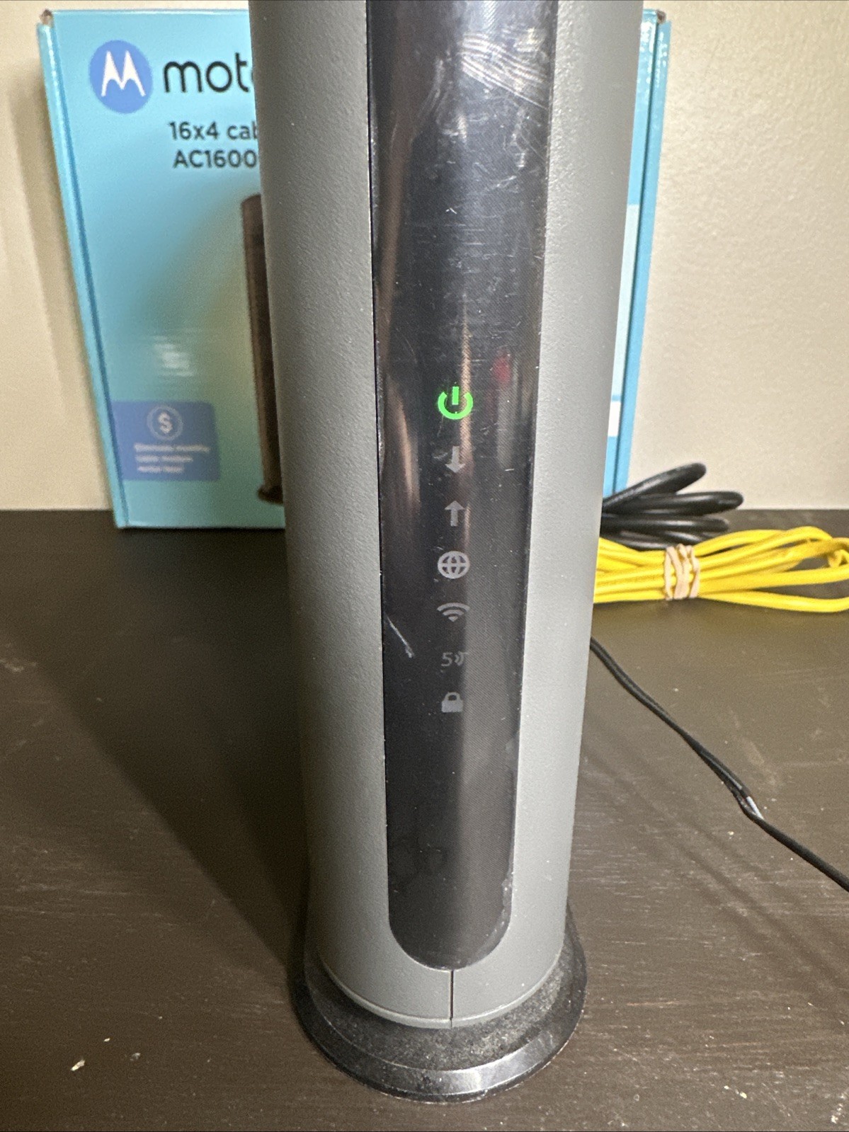 Motorola MG7540 16×4 DOCSIS 3.0 Cable Modem & AC1600 WiFi Router