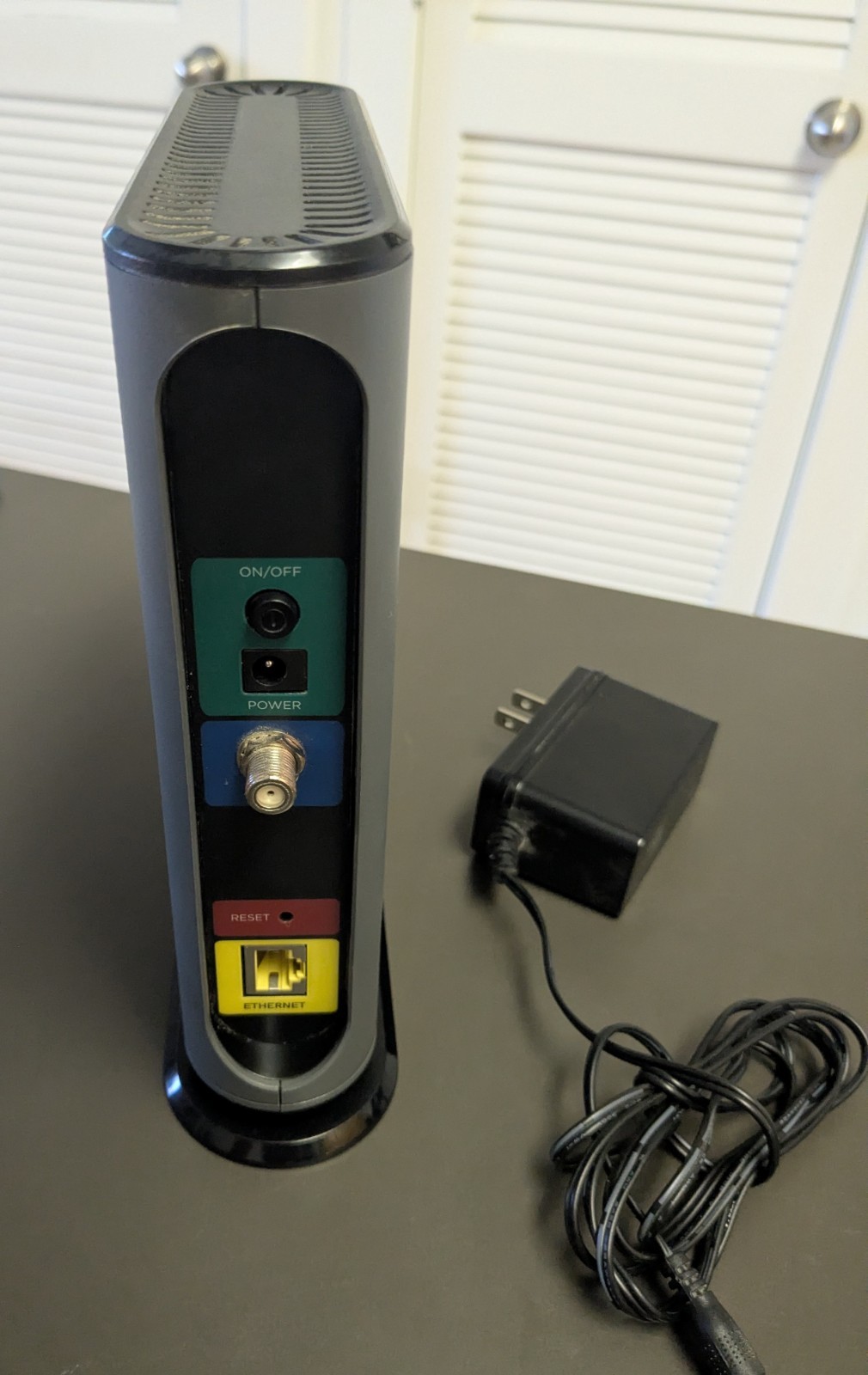 Motorola MB7621 24×8 Cable Modem (1000+ Mbps)