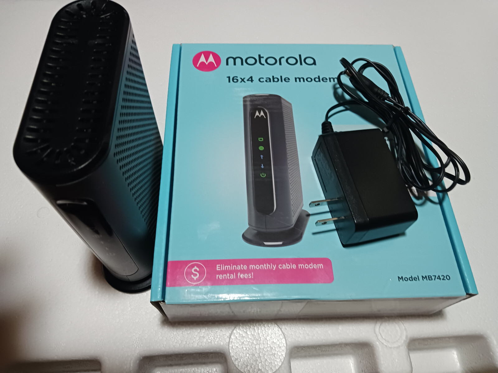 Motorola 16×4 Cable Modem Model MB7420 686 Mbps DOCSIS 3.0