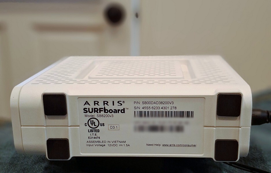 ARRIS SURFboard SB8200 DOCSIS 3.1 white Cable Modem