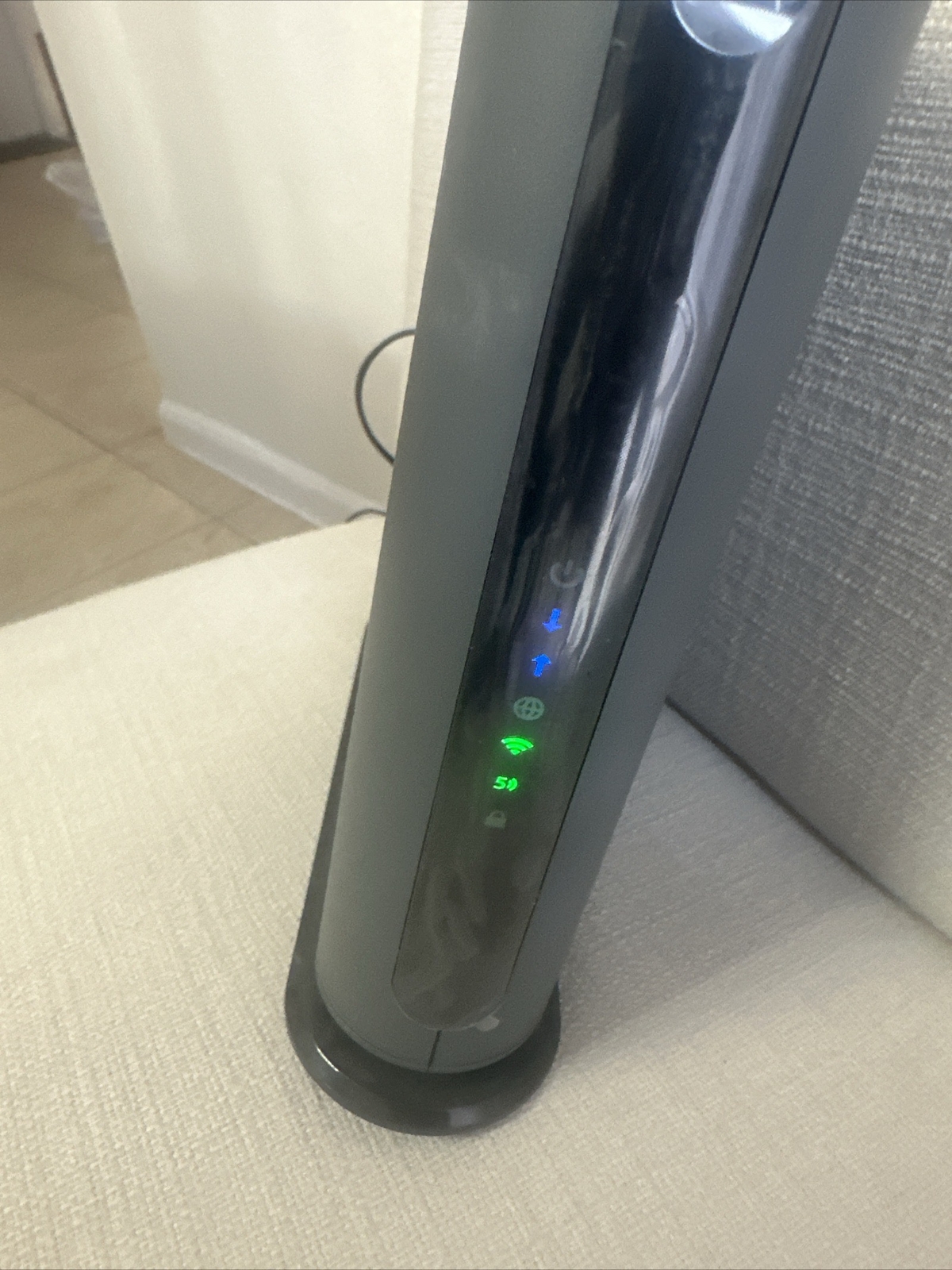 Motorola MG7550 16×4 Cable Modem Plus AC1900 WiFi Router New / Open Box