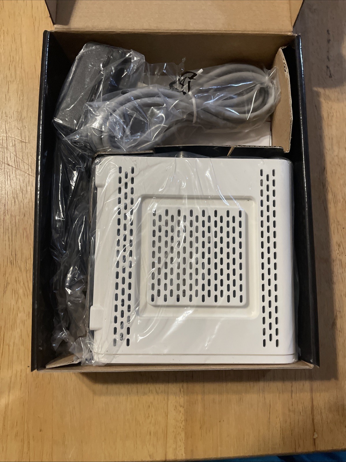 New ARRIS SURFboard SB6141 Docsis 3.0 Cable Modem 400 Series