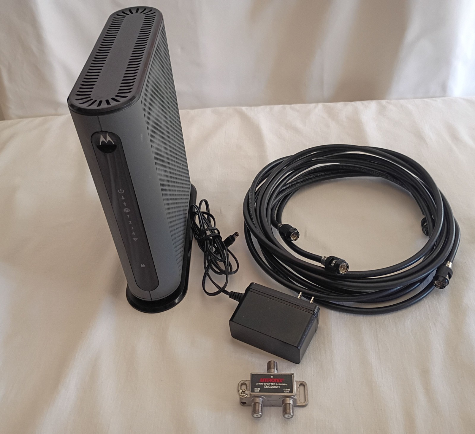 Motorola MG7315 Modem Router Combo