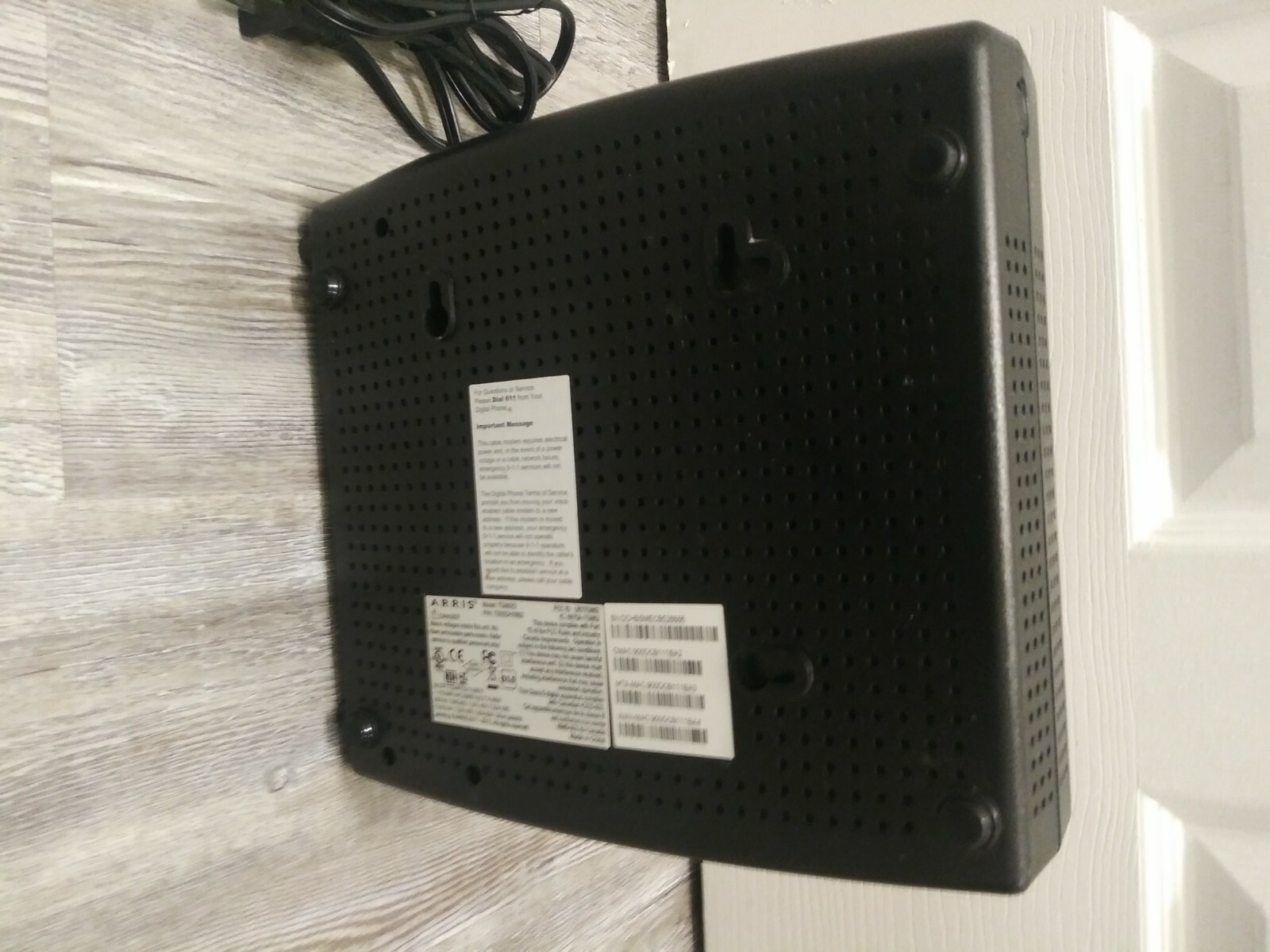 Arris Touchstone TG862G/TW DOCSIS 3.0 Residential Gateway WiFi 802.11n Router