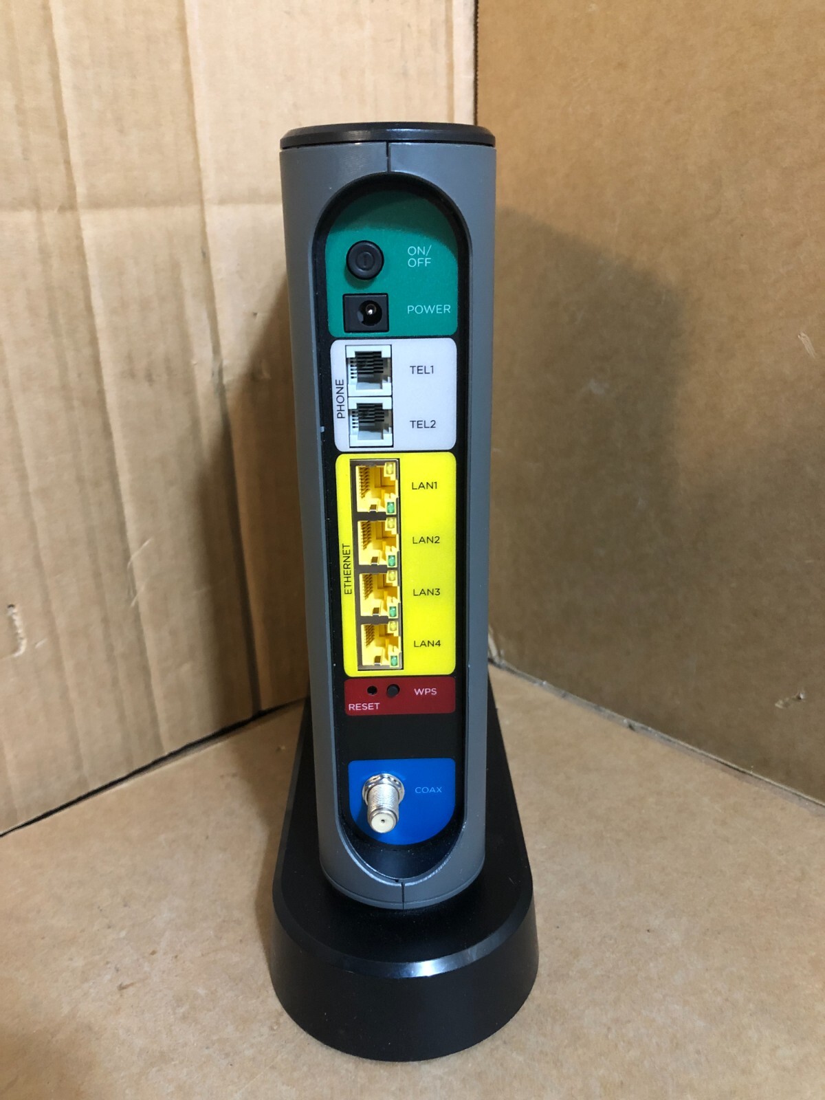 Motorola 24X8 Cable Modem Plus AC1900 Wi-Fi Router plus Voice**
