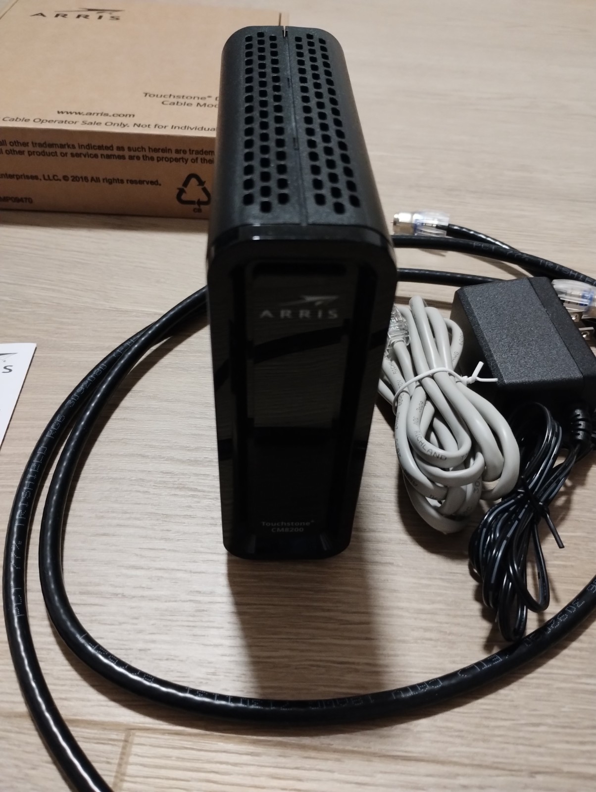 ARRIS Touchstone CM8200A DOCSIS 3.1 Cable Modem + 100 ft cable