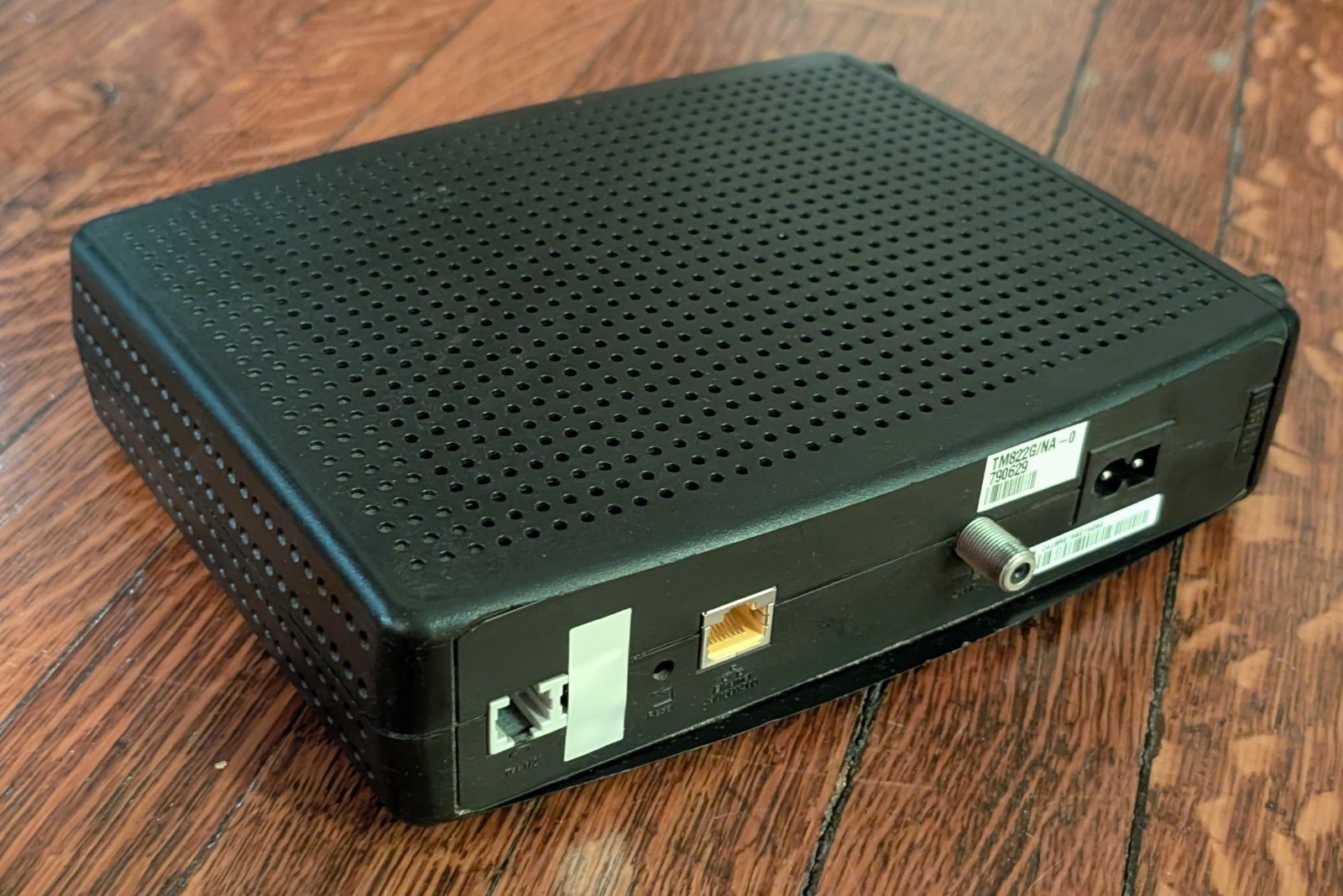 Arris TM822G Modem