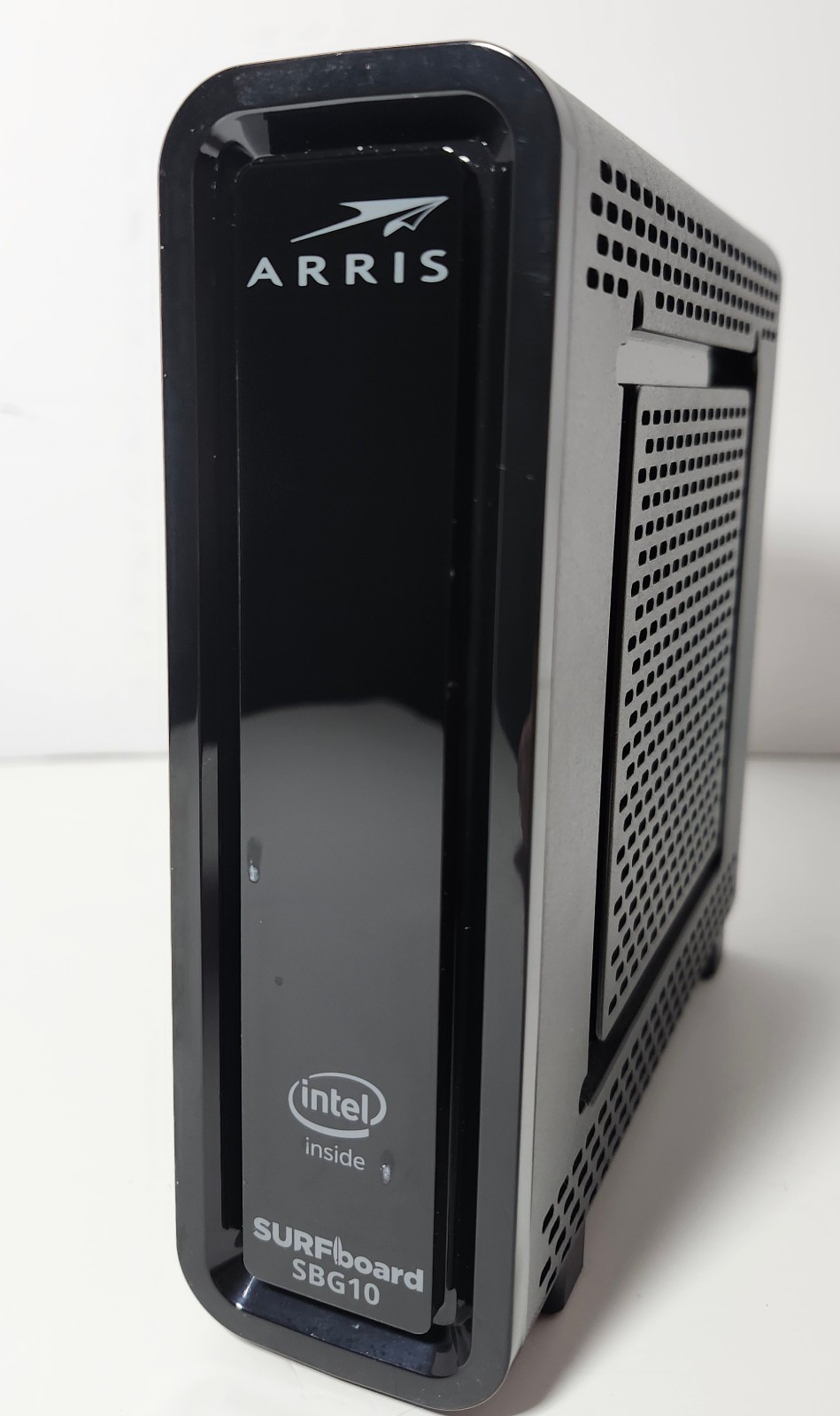 Arris Surfboard SBG10 AC1600 Wi-Fi Router Cable Modem Combo Open Box Complete